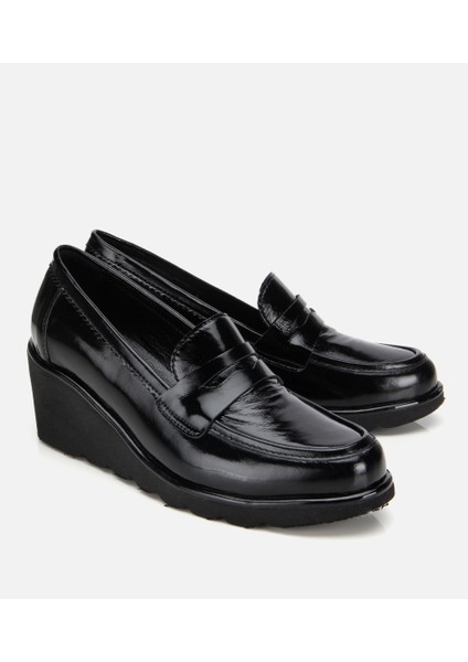 01AYH315570A100 KADIN Rugan Deri Siyah Dolgu Topuklu Günlük Loafer fiyatları