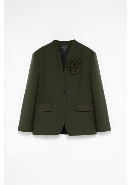 Kadın Açık Haki Gül Detaylı Yakasız Blazer fırsatları