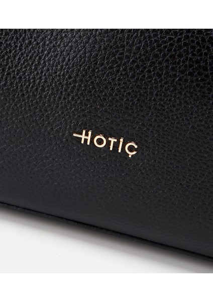 03CAH316700A100 KADIN Deri Siyah Fermuarlı Omuz Çantası