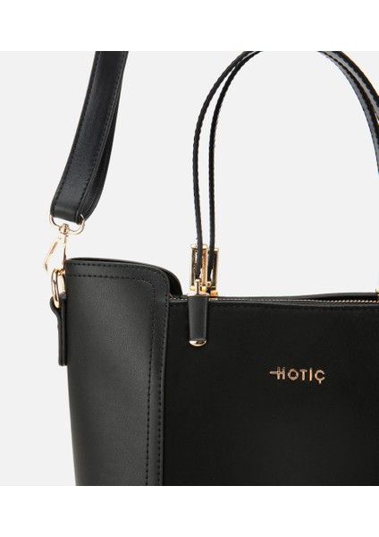 03CAH317130A100 KADIN Siyah Omuz Çantası modelleri