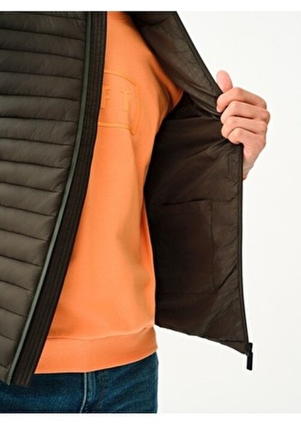 Erkek Yelek Khaki Renkli Konforlu ve Şık Tasarım Günlük Kullanım İçin