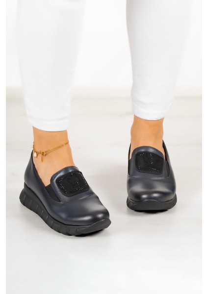 Morena Lacivert Hakiki Dana Derisi Taşlı Yuvarlak Burun Günlük Ayakkabı