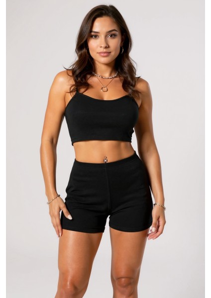 Kadın Siyah Şortlu Kaşkorse Gecelik Takım – Modern, Konforlu ve Günlük Kombinlere Uygun