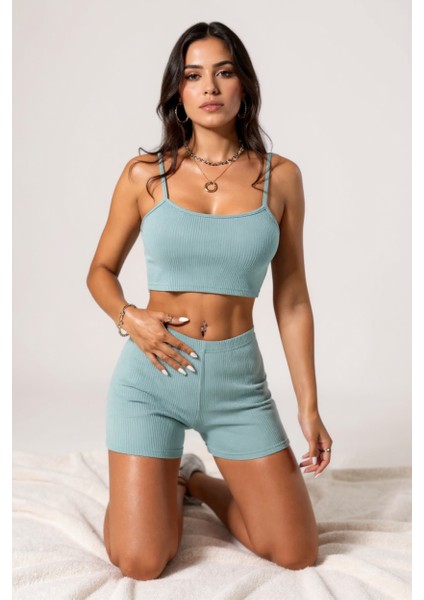 Kadın Açık Mavi Şortlu Kaşkorse Gecelik Takım – Modern, Konforlu ve Günlük Kombinlere Uygun fiyatları