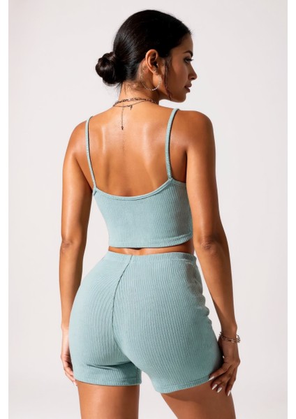 Kadın Açık Mavi Şortlu Kaşkorse Gecelik Takım – Modern, Konforlu ve Günlük Kombinlere Uygun modelleri