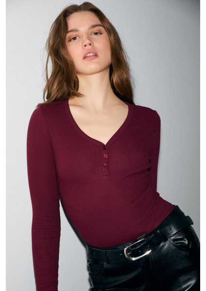 Kalanı Kadın Uzun Kollu V Yaka Patlı Düğmeli Bordo Body modelleri