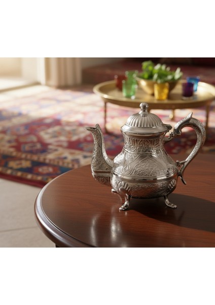 Dekoratif Gümüş Renkli Zarif İşlemeli Metal İbrik Demlik (17cmx22cm) m2