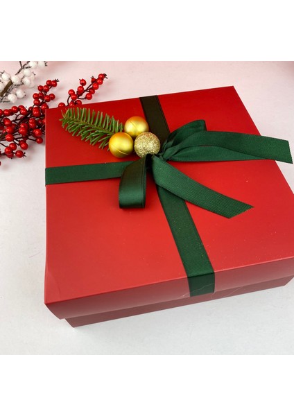 Yılbaşı Kırmızı Boş Hediye Kutusu
