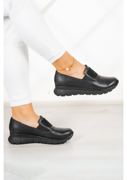 Morena Siyah Hakiki Dana Derisi Taşlı Yuvarlak Burun Günlük Ayakkabı indirimleri