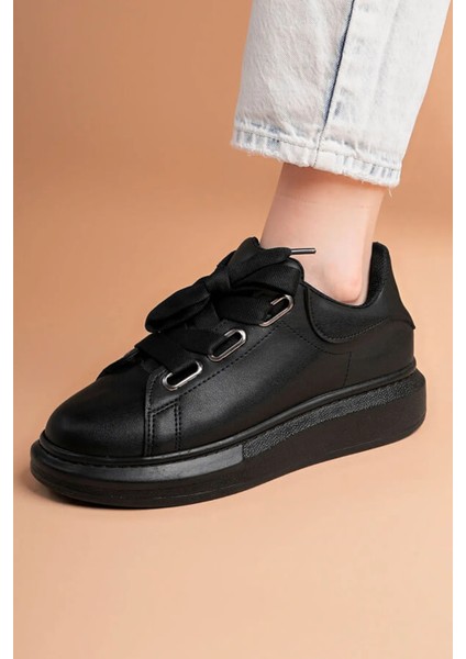 LC105 Siyah St Bağcıklı Kadın Ayakkabı