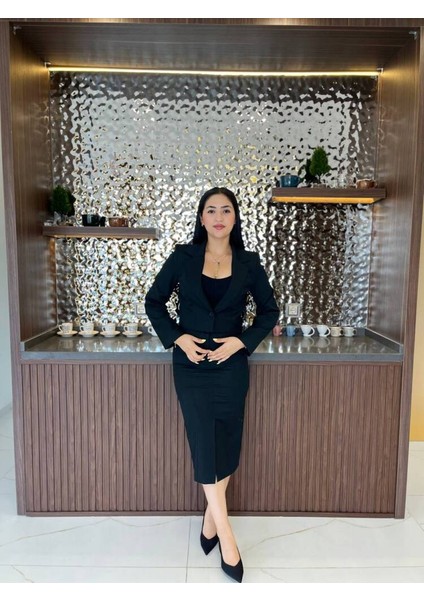 Crop Ceket Cep Detaylı Etek Takım TKM 08008 indirimleri