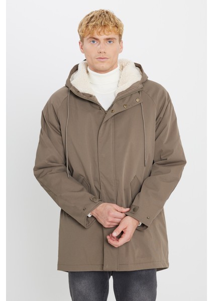 Standart Fit Normal Kesim Kapüşonlu Dik Yaka Yan Cepli Kaban