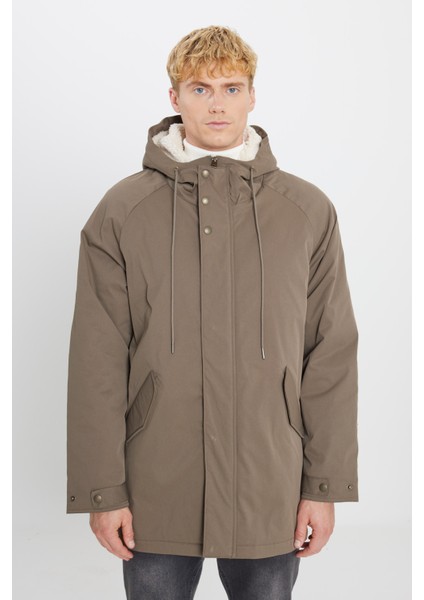 Standart Fit Normal Kesim Kapüşonlu Dik Yaka Yan Cepli Kaban modelleri