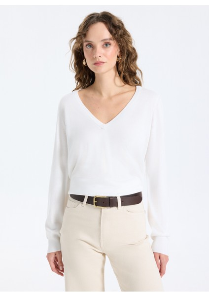 V Yaka Slim Fit Düz Ekru Kazak Kadın ML5WL-KZK9009 modelleri