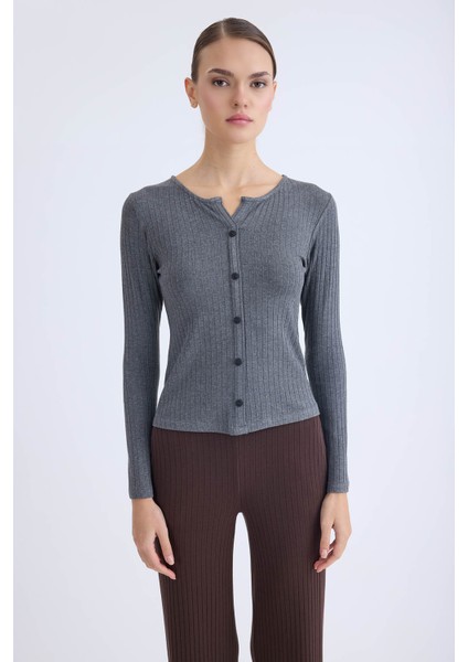 Önü Düğmeli Fitilli Uzun Kol Bluz