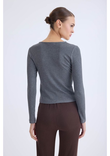 Önü Düğmeli Fitilli Uzun Kol Bluz