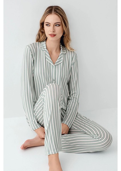 Kadın Çizgili Pamuklu Önden Düğmeli Pijama Takımı