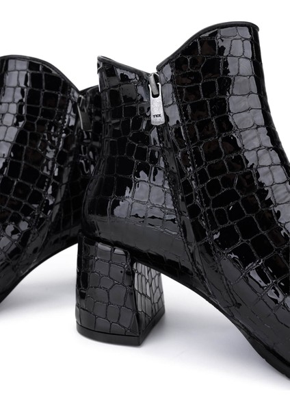 Kadın Hakiki Deri Siyah Rugan Klasik Bot 33 17020 Bn Bot SK25-26 Sıyah Kroko Rugan indirimleri