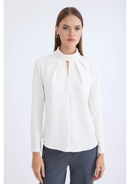 Önü Detaylı Uzun Kol Bluz