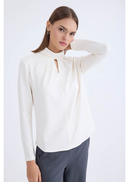 Önü Detaylı Uzun Kol Bluz indirimleri