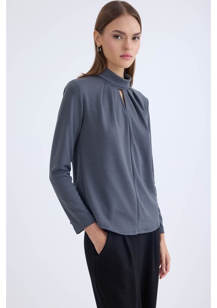 Önü Detaylı Uzun Kol Bluz modelleri