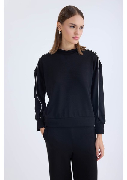 Dik Yaka Kenarı Şeritli Bluz modelleri