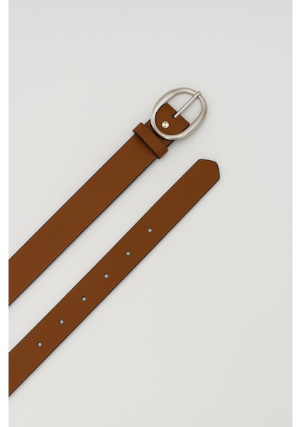 Kadın Oval Tokalı Siyah Kemer – Şık Günlük ve Jean Uyumlu Deri Görünümlü Kemer modelleri