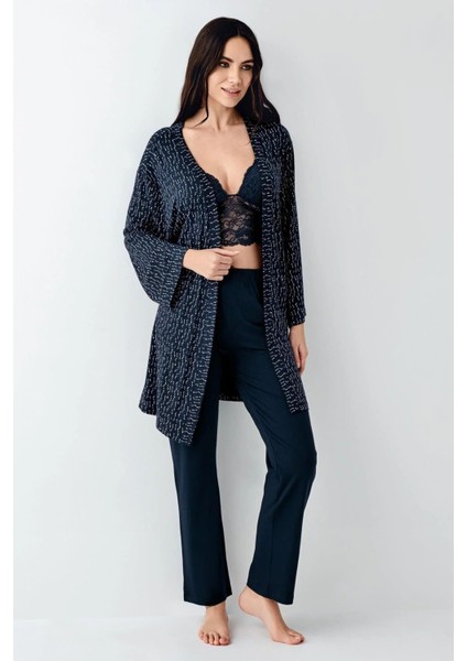 Kadın Pamuklu Lacivert Desenli Büstiyer Pantolon Sabahlıklı Kutulu Üçlü Takım 3431 modelleri