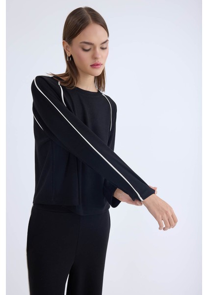 Yuvarlak Yaka Şeritli Uzun Kol Bluz fiyatları