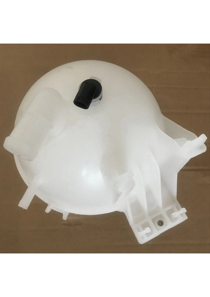 Radyatör Soğutucu Genişleme Tankı Yardımcı Tank 6395010503 6395010303 6395010603 6395010203 Mercedes-Benz Için W639 (Yurt Dışından) indirimleri