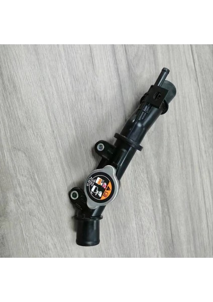 Soğutma Sistemi Radyatör Dolgu Kapağı Gövdesi PAF1-15-175 Mazda 3 2018-2020 Bp Cx-30 2019 2020 Dm (Yurt Dışından) modelleri