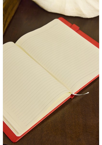 Kişiye Özel Lacivert Lastikli Kalem Tutuculu Vegan Deri 276 Sayfa Çizgili Not Defteri fiyatları