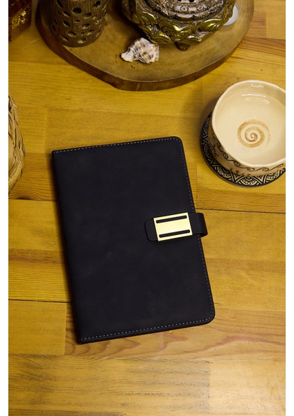Kişiye Özel Siyah Vegan Deri Metal Mıknatıslı Kilitli 224 Sayfa Çizgili Not Defteri