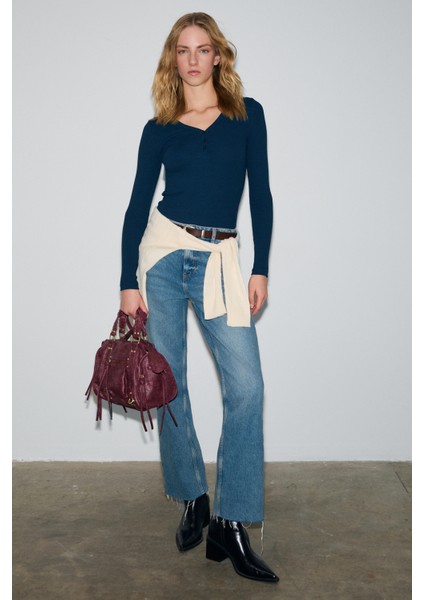 KALANI Kadın Uzun Kollu V Yaka Patlı Düğmeli Lacivert Bluz modelleri