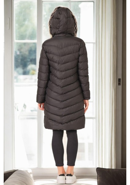 Z9690 Dewberry Kürklü Kapşonlu Bayan Kaban-Siyah fiyatları