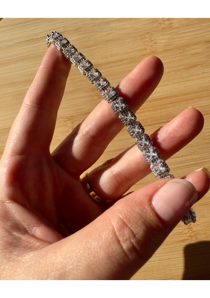 Baget Sıra Taşlı Bileklik fırsatları