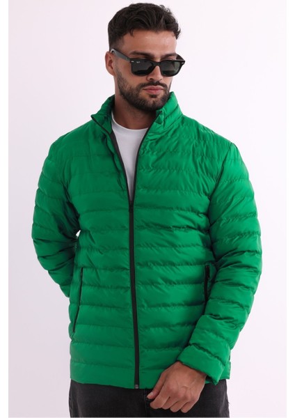 Erkek Rüzgar Geçirmez Taşınabilir Çantalı Sıcak Tutan Elyaf Dolgulu Hafif Şişme Yeşil Mont