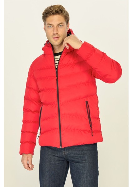 Erkek Kırmızı Elyaflı Kapüşonlu Rüzgar Geçirmez Şişme Kışlık Mont modelleri