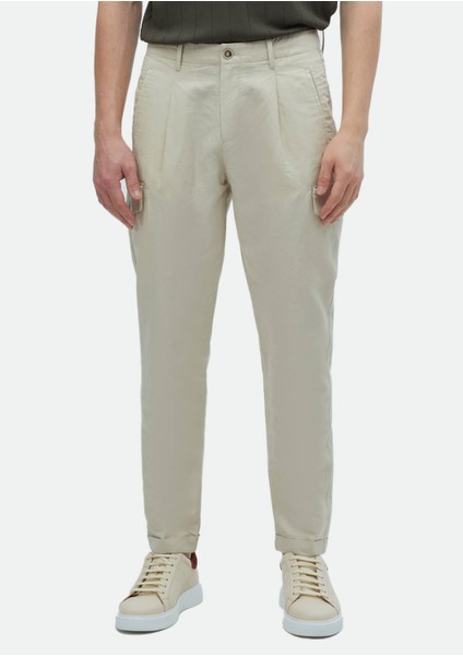 Bej Düz Dokuma Carrot Fit Casual Pamuk Karışımlı Pantolon fiyatları