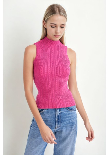 Dik Yaka Örgü Desen Sıfır Kol Triko Bluz