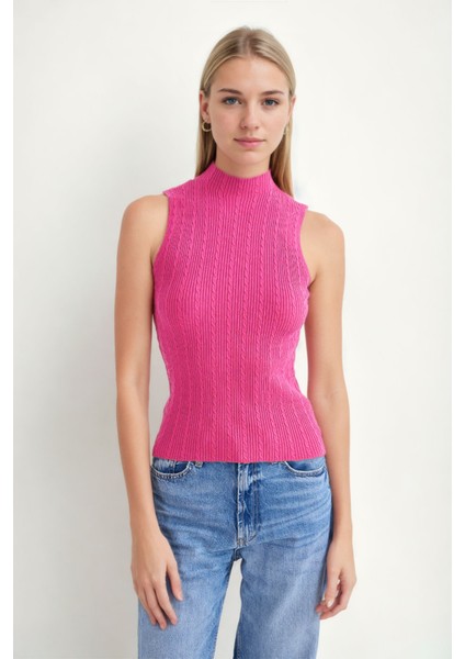 Dik Yaka Örgü Desen Sıfır Kol Triko Bluz fiyatları