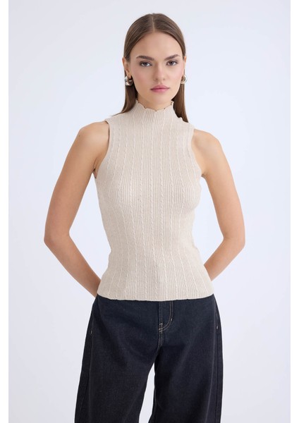 Dik Yaka Örgü Desen Sıfır Kol Triko Bluz