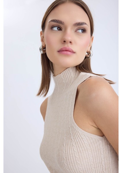 Dik Yaka Örgü Desen Sıfır Kol Triko Bluz modelleri