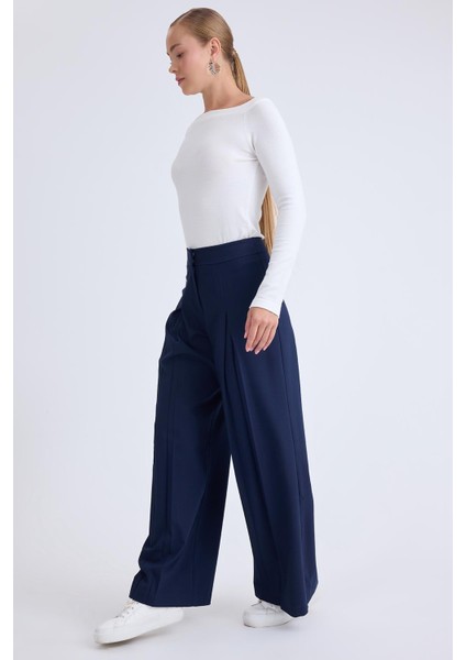 Pileli Geniş Paça Pantolon