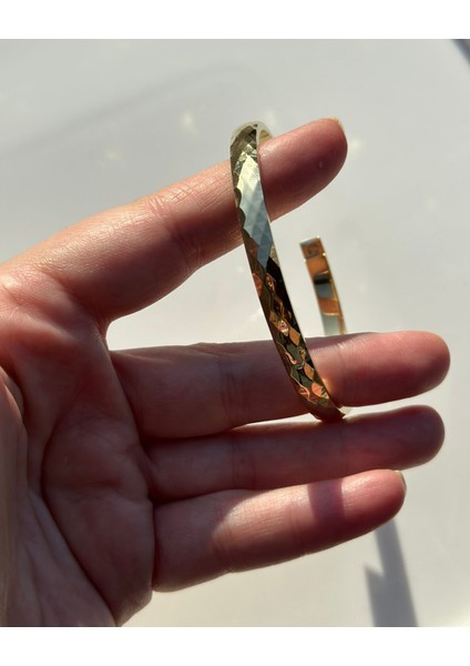 Baklava Desenli Kelepçe Xuping 14 Ayar Renginde