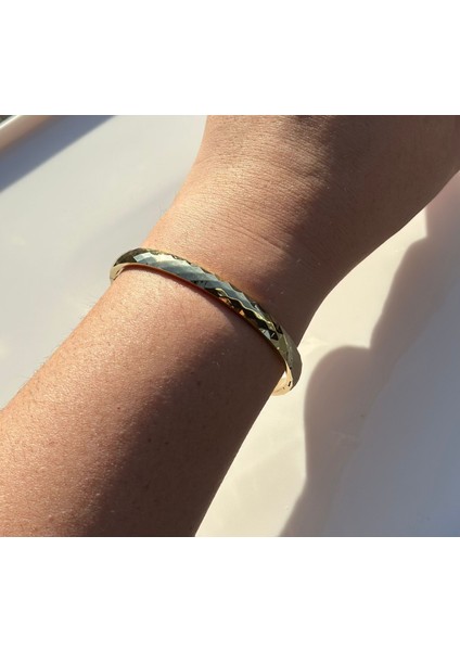 Baklava Desenli Kelepçe Xuping 14 Ayar Renginde modelleri