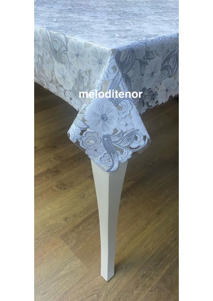 Beyaz Çiçekli Kaymaz Şeffaf Kaplama Pvc Lüks Muşamba Masa Örtüsü