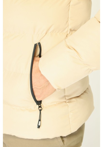 Erkek Bej Kalın Astarlı Rüzgar Geçirmez Kapüşonlu Kışlık Şişme Mont