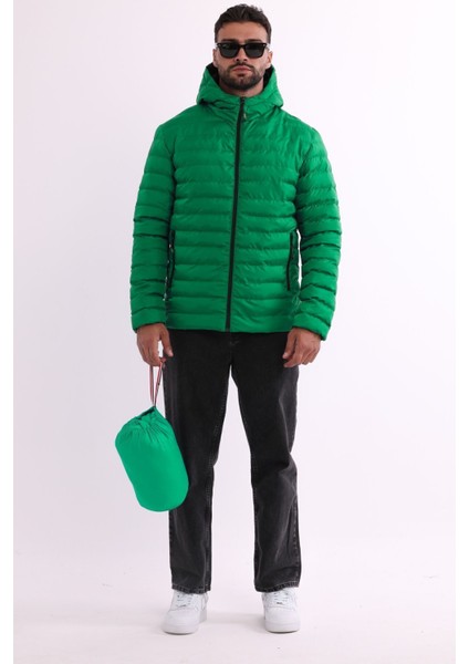 Erkek Yeşil Rüzgar Geçirmez Kapüşonlu Taşınabilir Çantalı Elyaf Dolgulu Hafif Spor Mont fiyatları