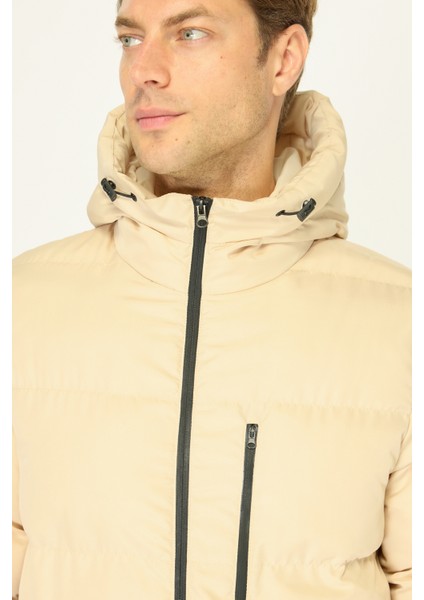 Erkek Bej Elyaflı Kapüşonlu Rüzgar Geçirmez Şişme Kışlık Mont
